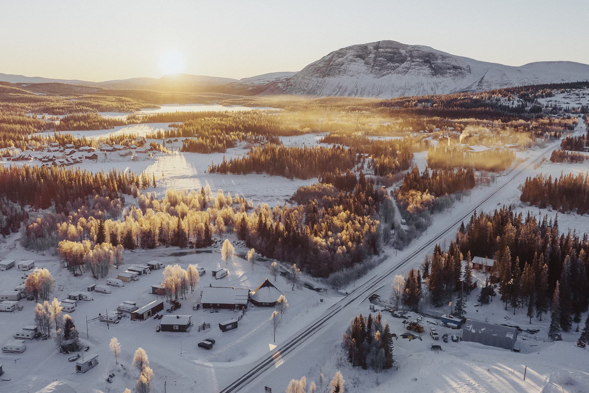 Borgafjäll i vintersol sett från ovan
